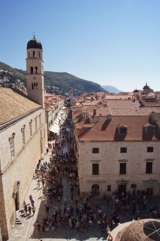 Tourists Crowd the Streets in Dubrovnik's Old Town